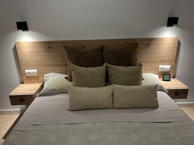 Fotografia tomada fuera de Fustalia - Carpintero en Cervelló, Barcelona