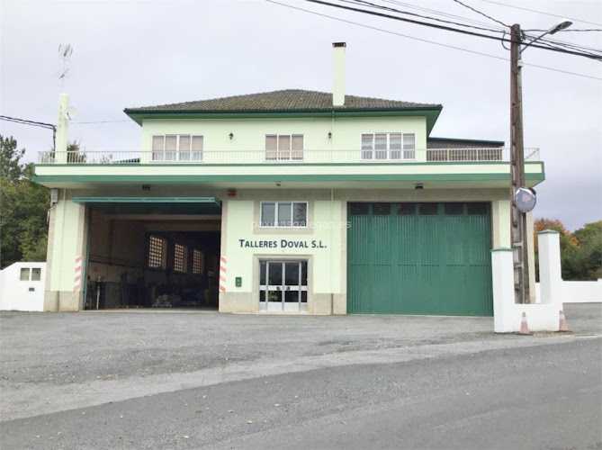 Fotografia tomada fuera de Talleres Doval S. L. - Carpintería metálica y de aluminio en Muxa, Lugo