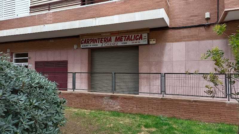 Fotografia tomada fuera de Carpintería metálica J Chanez - Carpintería metálica y de aluminio en Esplugues de Llobregat, Barcelona
