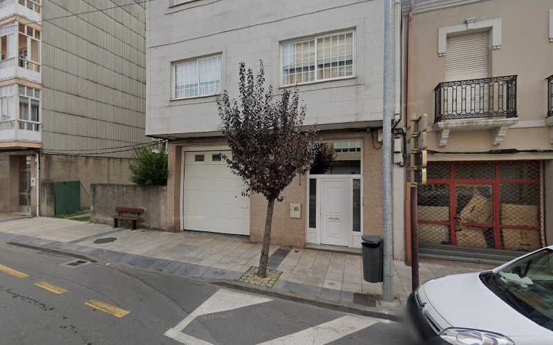 Fotografia tomada fuera de Carpintería Losada - Tienda de armarios en Monforte de Lemos, Lugo