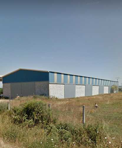 Fotografia tomada fuera de MIGAMAD Boards SL - Establecimiento de venta de madera en Paradela, Lugo