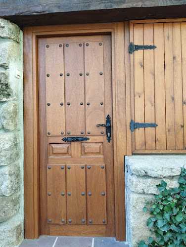 Fotografia tomada fuera de Madenavas S.L. - Carpintería en Las Navas del Marqués, Ávila