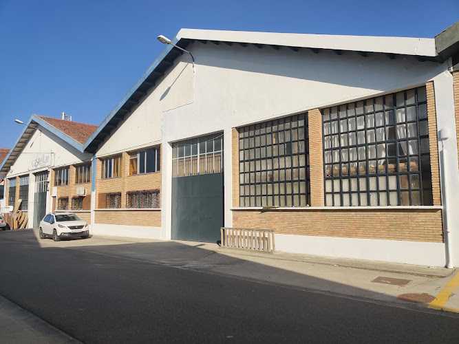 Fotografia tomada fuera de Carpinteria Castellar - Carpintería en Huesca, Huesca