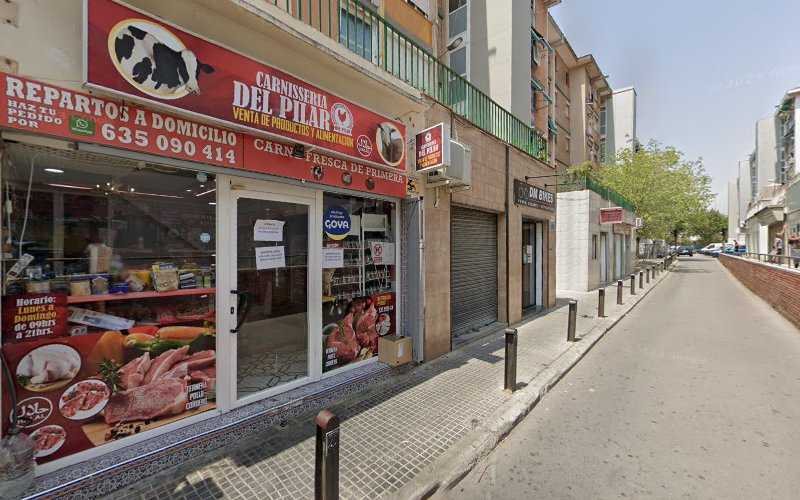 Fotografia tomada fuera de Carpinteria julian redondo - Reformas de cocinas en Cornellà de Llobregat, Barcelona