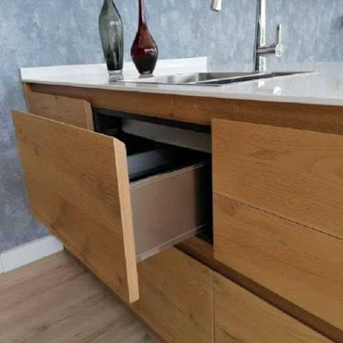 Fotografia tomada fuera de Decorama - Carpintería en Blanes, Girona