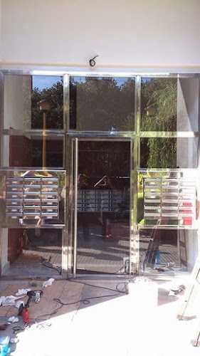 Fotografia tomada fuera de Cerrajería José Luque Molina - Herrero en Blanes, Girona