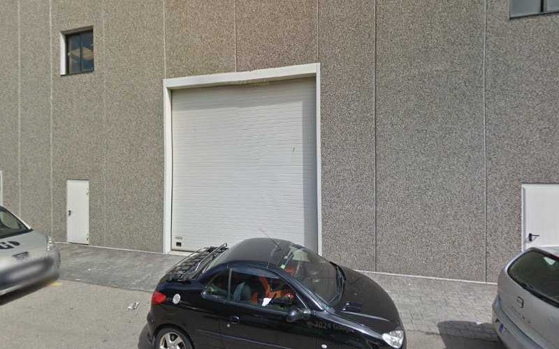 Fotografia tomada fuera de Finestres Blanes, sl. - Carpintería metálica y de aluminio en Blanes, Girona