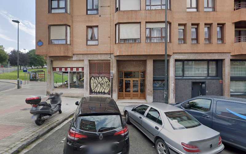 Fotografia tomada fuera de Carpintería Ebanistería Salcedo - Carpintería en Bilbao, Vizcaya
