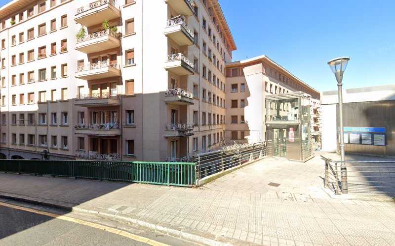 Fotografia tomada fuera de Luis Angel Vallejo Pastor - Carpintería metálica y de aluminio en Bilbao, Vizcaya