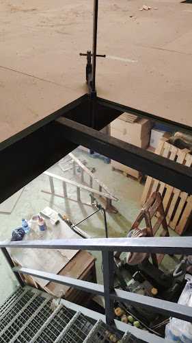 Fotografia tomada fuera de Karmae carpinteros - Ebanista en Erandio, Vizcaya