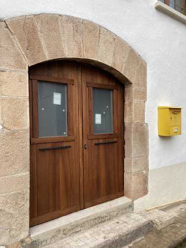 Fotografia tomada fuera de Carpintería Belzunegui - Carpintero en Lumbier, Navarra
