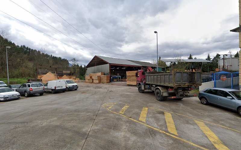 Fotografia tomada fuera de Arru Egurrak, S.L. - Aserradero en Berriz, Vizcaya