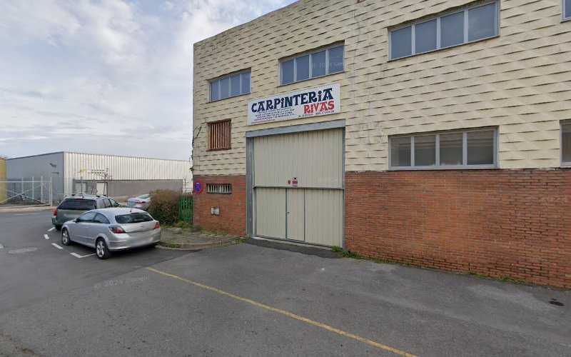 Fotografia tomada fuera de Carpintería Rivas - Tienda de armarios en Bermeo, Vizcaya