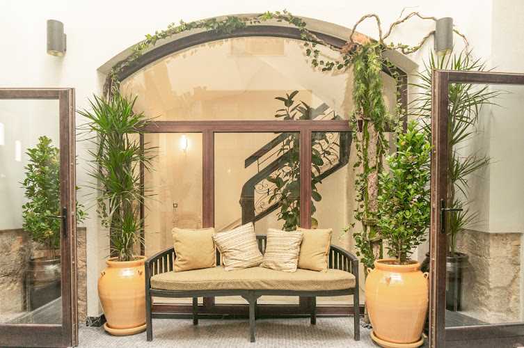 Fotografia tomada fuera de FUSTERIA ZARZO S.L - Carpintería en La Pobla de Vallbona, Valencia