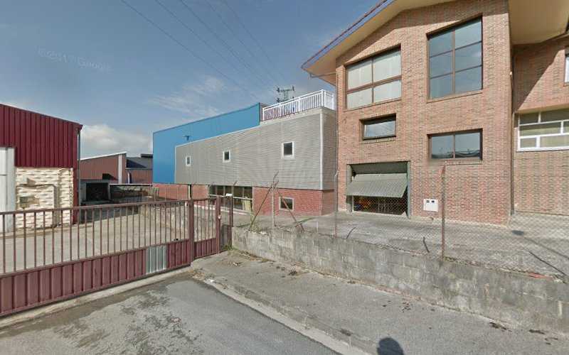 Fotografia tomada fuera de Lanleku S L - Carpintería metálica y de aluminio en Mungia, Vizcaya