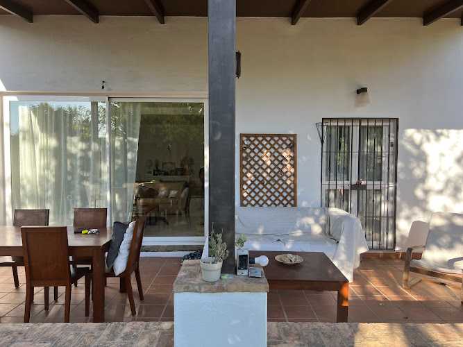 Fotografia tomada fuera de Jj Carpinsur - Carpintería metálica y de aluminio en Sanlúcar la Mayor, Sevilla