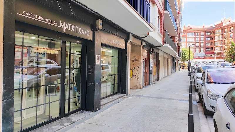 Fotografia tomada fuera de Carpintería Matxitxako S.L. - Carpintería metálica y de aluminio en Galdakao, Vizcaya
