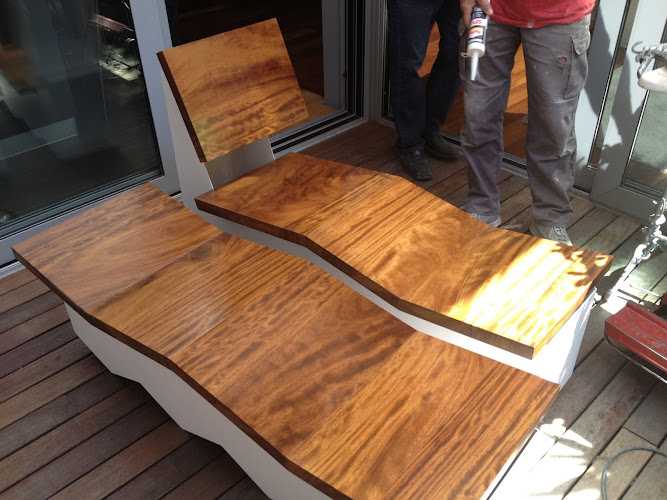 Fotografia tomada fuera de Decomad - Carpinteria ebanisteria - Carpintero en Barcelona, Barcelona