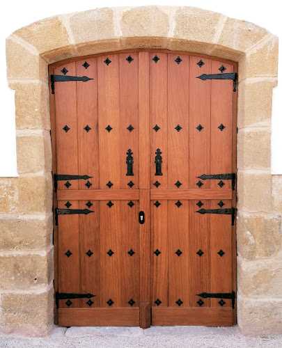 Fotografia tomada fuera de Carpintería Ebanistería G.Z. - Carpintería en Lezáun, Navarra