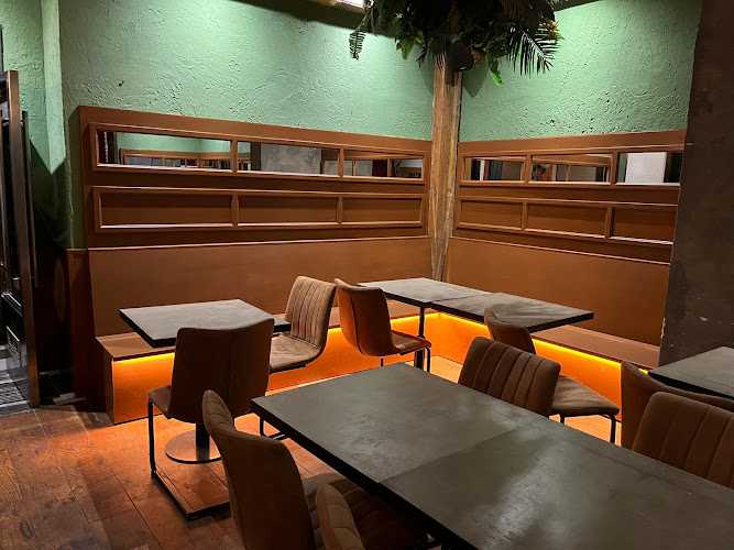 Fotografia tomada fuera de BricMadera - Carpintería en Barcelona, Barcelona