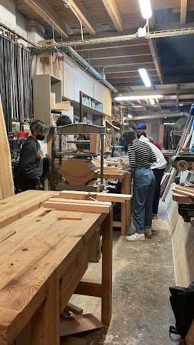 Fotografia tomada fuera de Ebanistería Simo - Ebenista en Barcelona, Barcelona