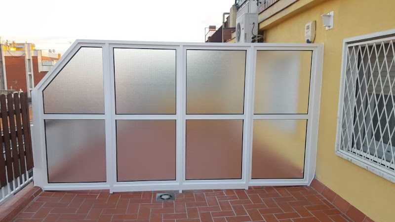 Fotografia tomada fuera de Tu Carpintería Barcelona - Carpintería metálica y de aluminio en Barcelona, Barcelona