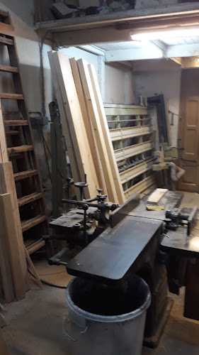 Fotografia tomada fuera de Fusteria Buscà - Fusteria en Barcelona, Barcelona