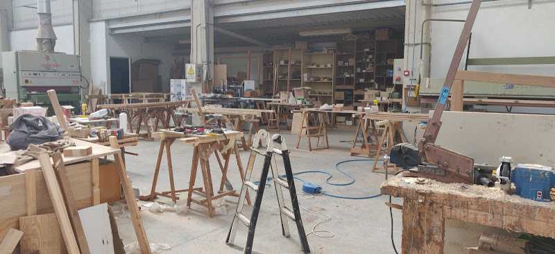 Fotografia tomada fuera de Carpintería Luquin - Carpenter en Luquin, Navarra