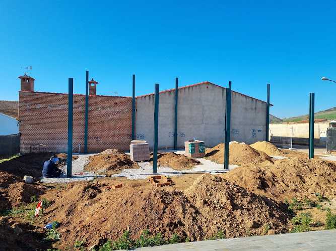 Fotografia tomada fuera de CERRAJERÍA GUILLERMO RODRÍGUEZ - Carpintería metálica y de aluminio en Almodóvar del Campo, Ciudad Real