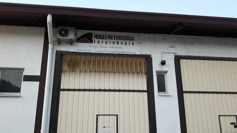 Fotografia tomada fuera de Mikel Mutuberria - Carpintero en Doneztebe, Navarra