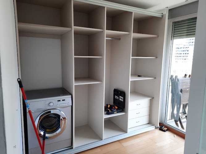 Fotografia tomada fuera de Carpintería Zarate - Fabricant de mobles en Rubí, Barcelona