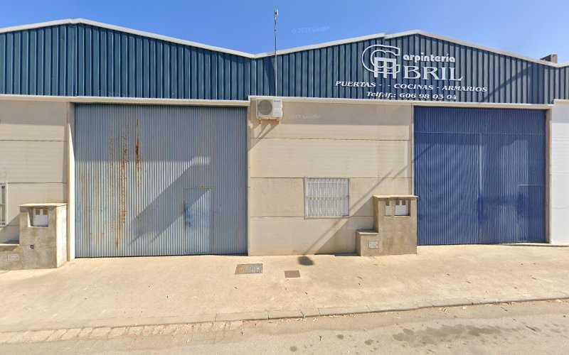 Fotografia tomada fuera de Carpintería Abril - Carpintero en Granja de Torrehermosa, Badajoz