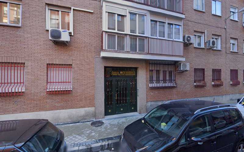 Fotografia tomada fuera de Cayton - Carpintería metálica y de aluminio en Madrid, Madrid