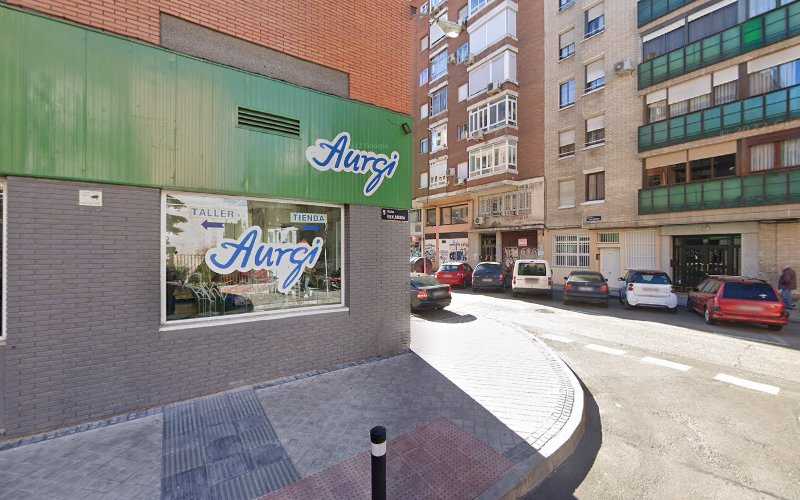 Fotografia tomada fuera de Dayjo Peragón - Fábrica de puertas en Madrid, Madrid