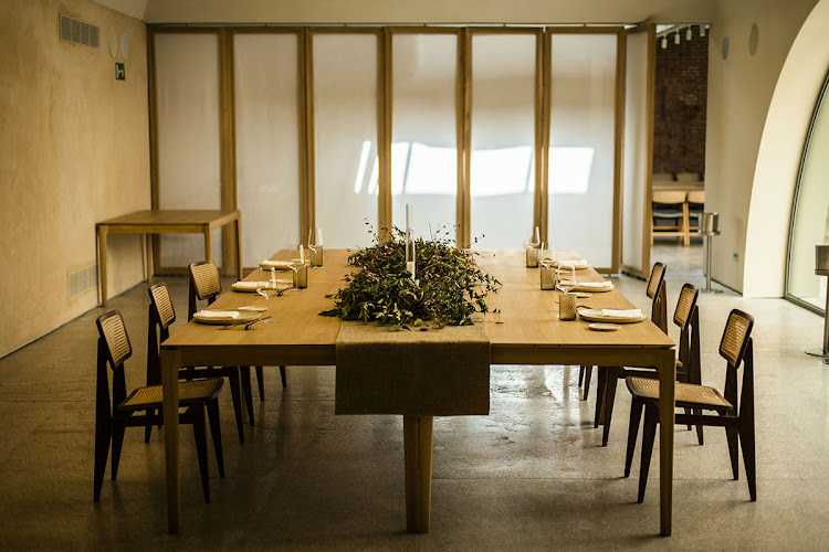 Fotografia tomada fuera de Madrid Forest - Tienda de materiales para la construcción en Madrid, Madrid