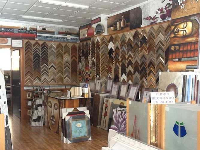 Fotografia tomada fuera de CristÁlamo, S.L. - Cristalero en Fuente Alamo, Murcia