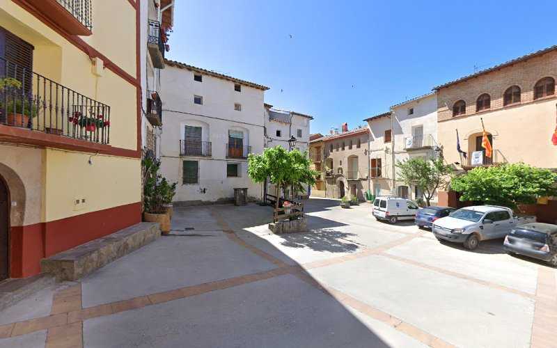 Fotografia tomada fuera de Carpintería Blanco - Tienda de muebles en Tolva, Huesca