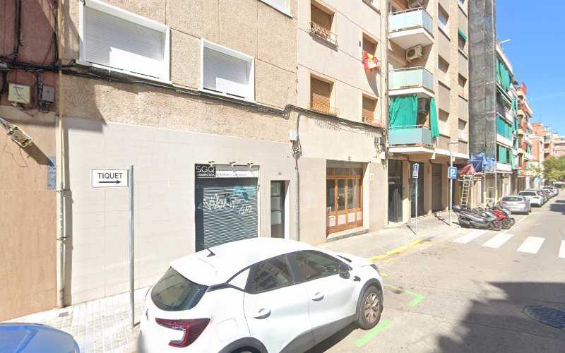 Fotografia tomada fuera de Carpinteria Javier Ortiz - Carpintería en L'Hospitalet de Llobregat, Barcelona