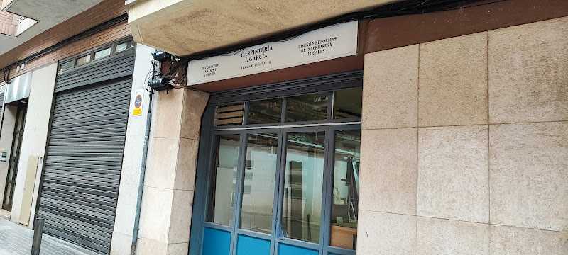 Fotografia tomada fuera de Carpinteria J.Garcia - Carpintería en L'Hospitalet de Llobregat, Barcelona