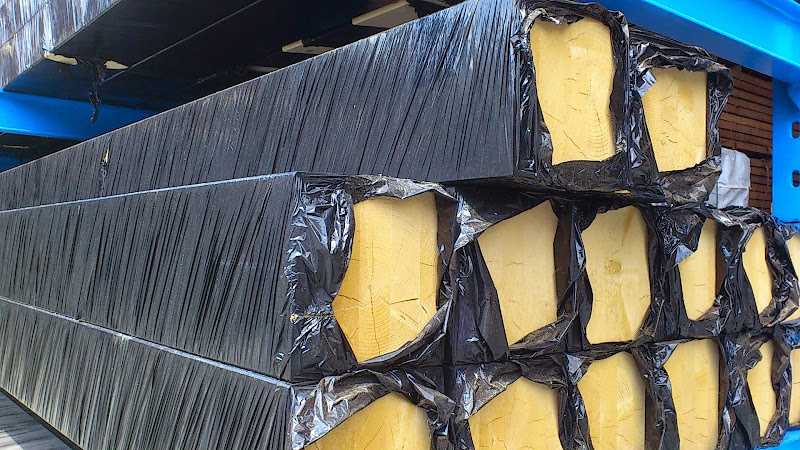 Fotografia tomada fuera de Maderas Marino de la Fuente - Establecimiento de venta de madera en Valladolid, Valladolid