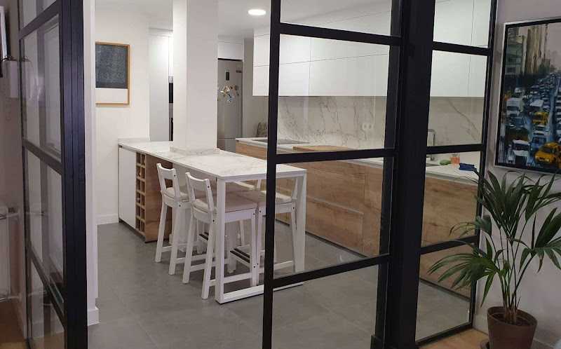 Fotografia tomada fuera de Redimad - Reformas en Madrid, Madrid