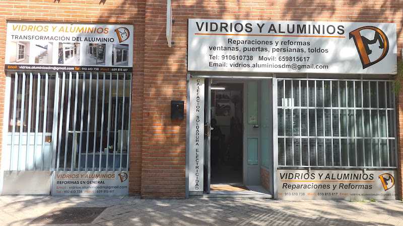 Fotografia tomada fuera de Vidrios y Aluminios DM - Servicio de instalación de ventanas en Madrid, Madrid