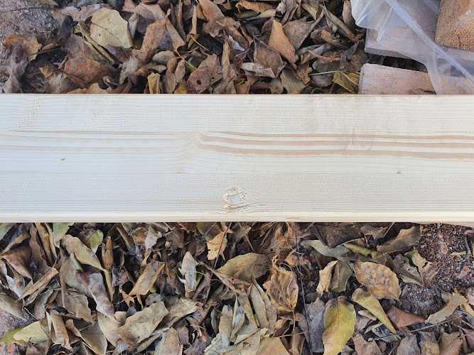 Fotografia tomada fuera de Maderas Abraham Martínez - Establecimiento de venta de madera en Puig, Valencia