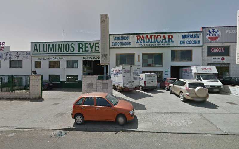 Fotografia tomada fuera de FAMICAR CARPINTERIA MADERA SL - Carpintero en Villanueva de la Serena, Badajoz