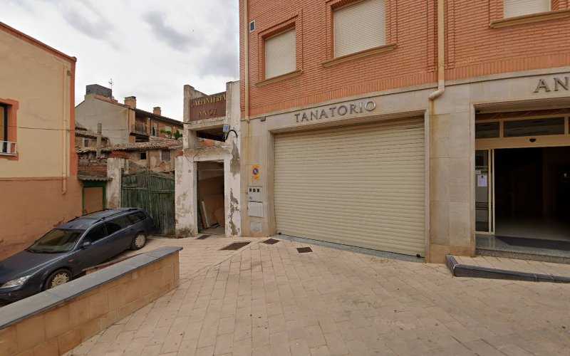 Fotografia tomada fuera de CARPINTERIA ANOZ - Carpintería metálica y de aluminio en Alfaro, La Rioja