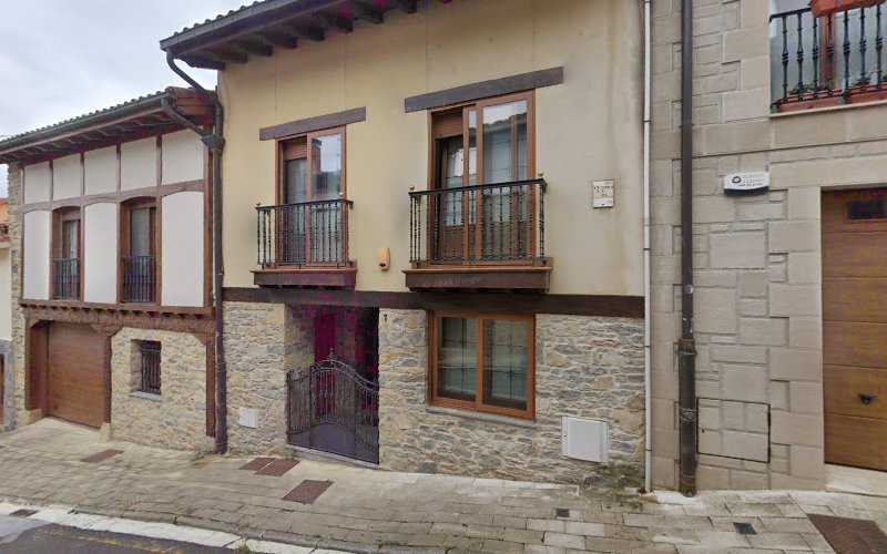 Fotografia tomada fuera de ALEGRIA CARPINTERIA DE ALUMINIO S.L. - Carpintero en Alegría-Dulantzi, Álava