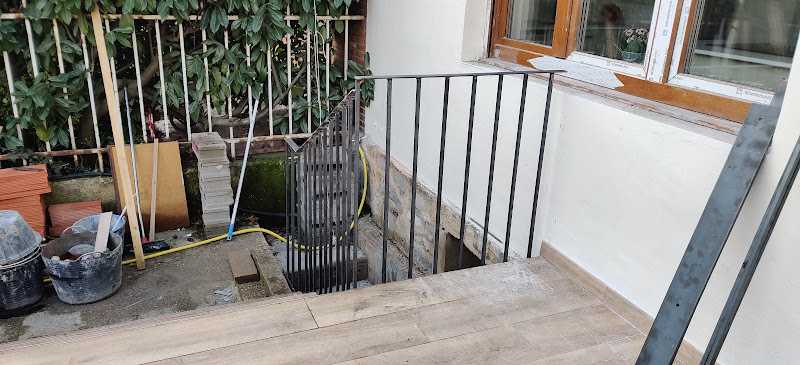 Fotografia tomada fuera de Carpintería Metálica Hermanos Del Hoyo - Carpintería metálica y de aluminio en Vitoria-Gasteiz, Álava