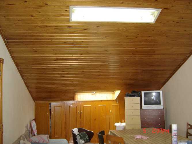 Fotografia tomada fuera de Carpinteria Hermanos Añon - Carpintero en Alcorisa, Teruel