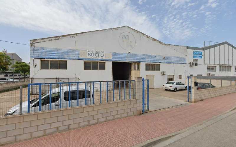 Fotografia tomada fuera de Julio Fusters - Fábrica de muebles en Albalat de la Ribera, Valencia