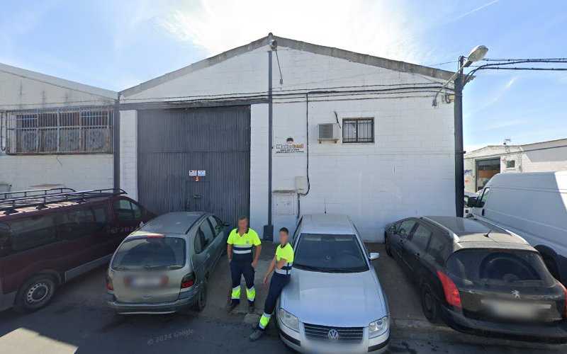 Fotografia tomada fuera de Carpintería Maderland Huelva - Carpintero en Huelva, Huelva